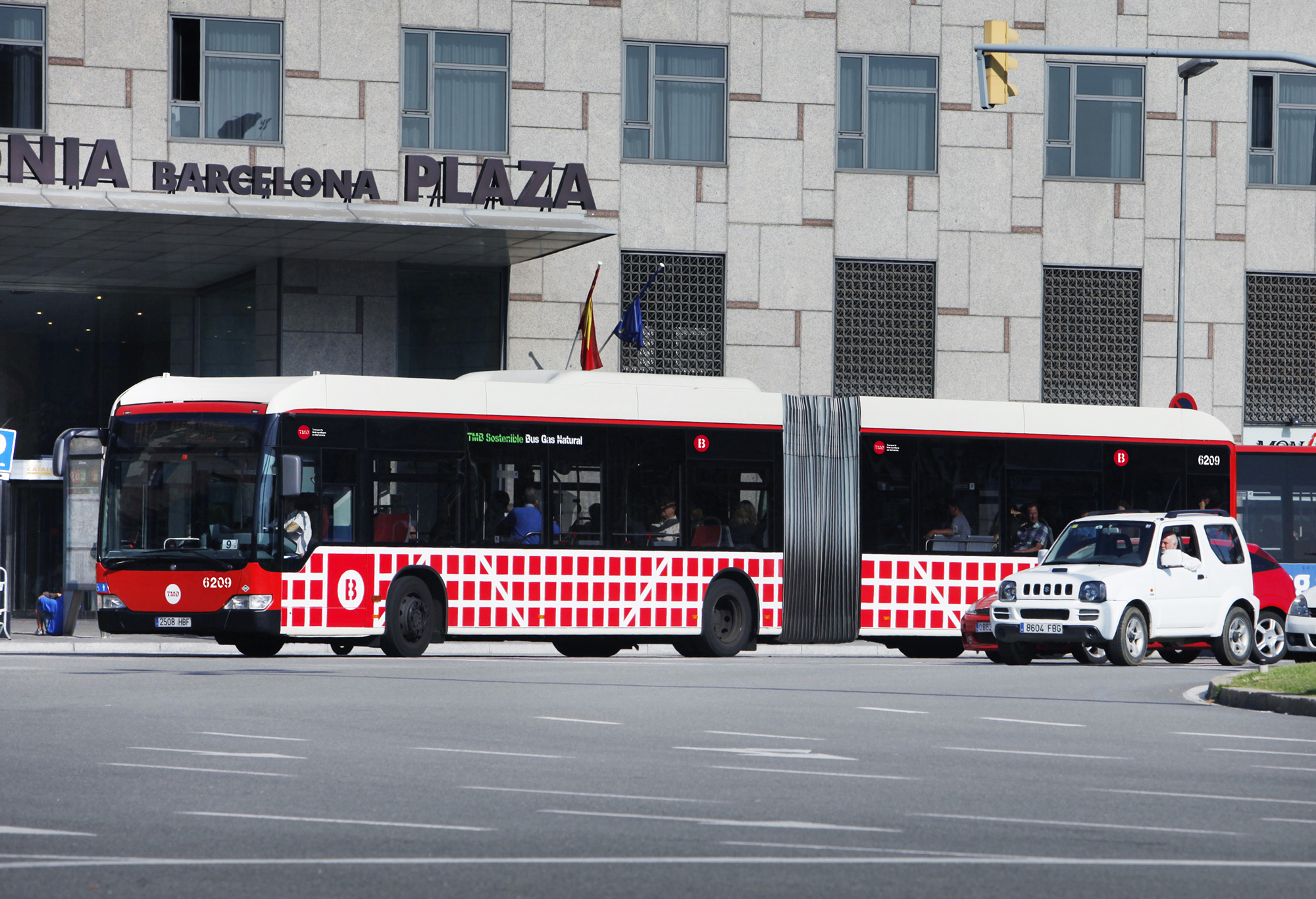 Transports Metropolitans De Barcelona. Bus - AGI